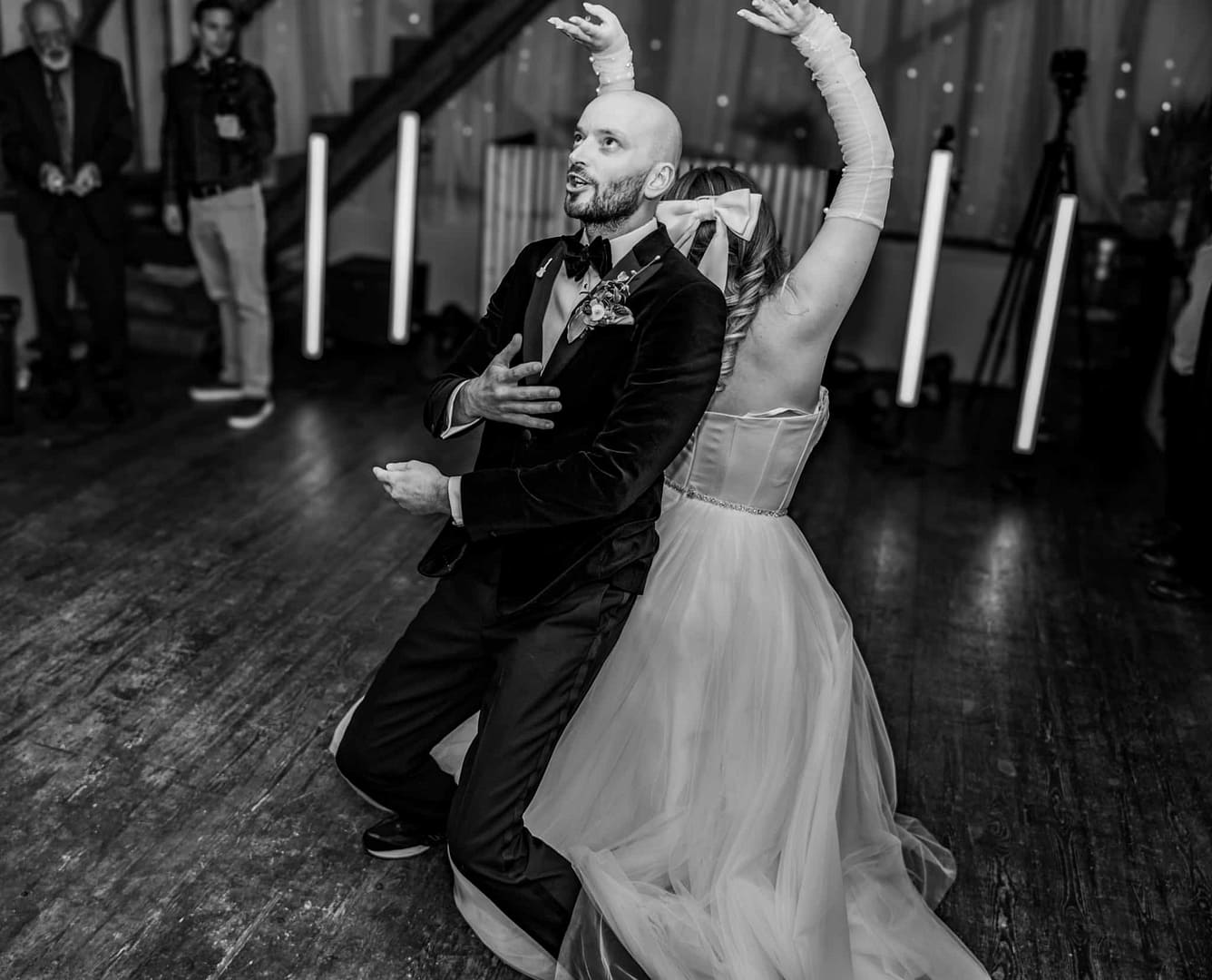 Bride and groom at sunset in Buckinghamshire countryside – Buckinghamshire wedding photographer