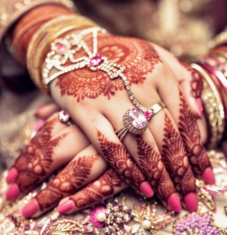 Henna hads on wedding day